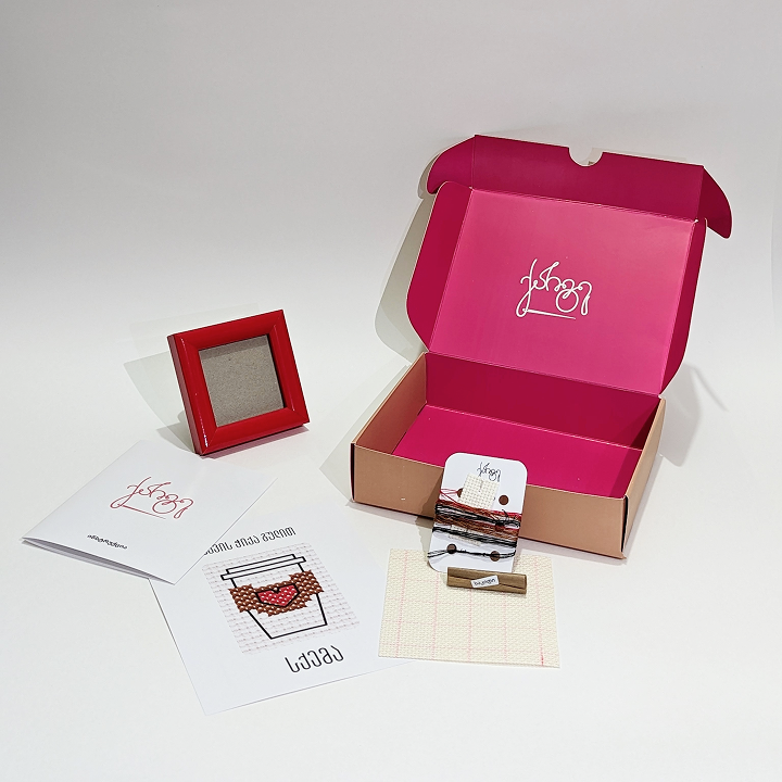 ყავის ჭიქა გულით - კანვაზე ქარგვა